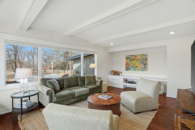 2111 ROCK QUARRY RD, Columbia, MO 65201