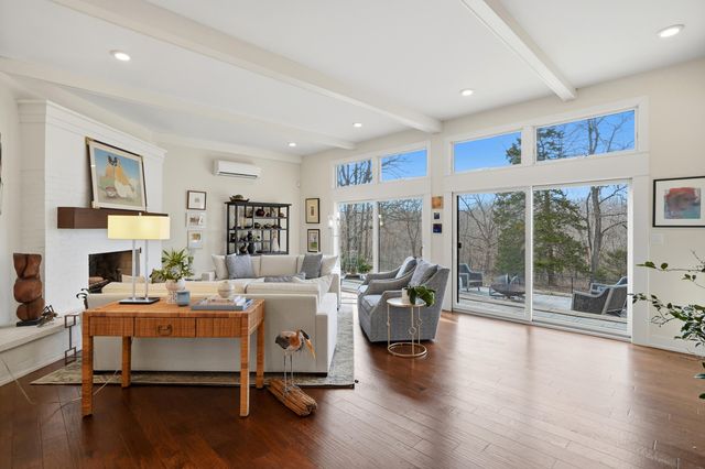 2111 ROCK QUARRY RD, Columbia, MO 65201