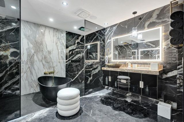 3300 NE 188th Street 210, Aventura, FL 33180