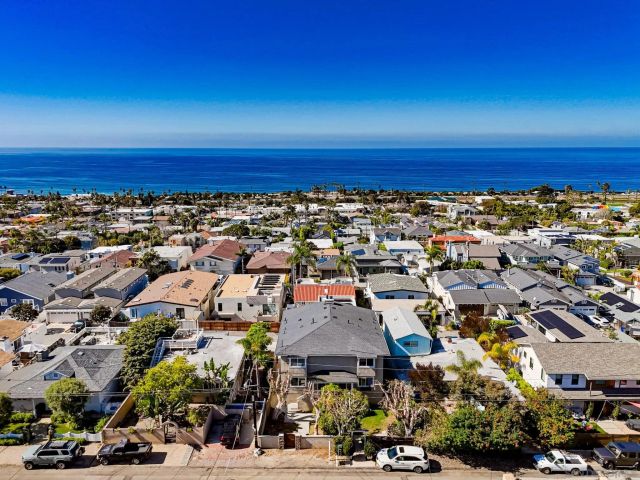 2044 Edinburg Avenue, Cardiff, CA 92007