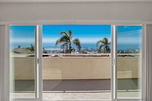 2044 Edinburg Avenue, Cardiff, CA 92007