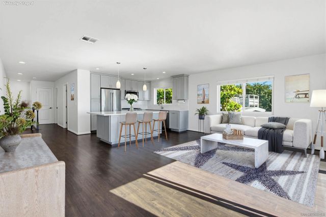 2044 Edinburg Avenue, Cardiff, CA 92007