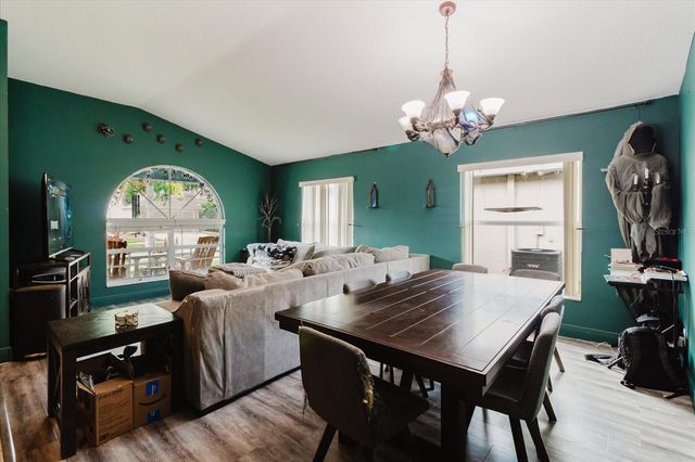 9817 WHITE BARN WAY, Riverview, FL 33569