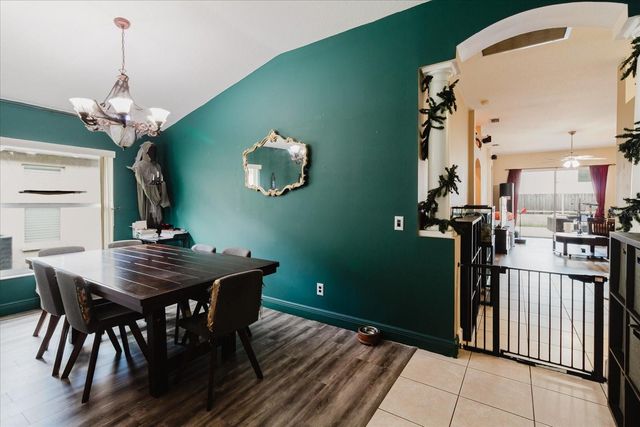 9817 WHITE BARN WAY, Riverview, FL 33569