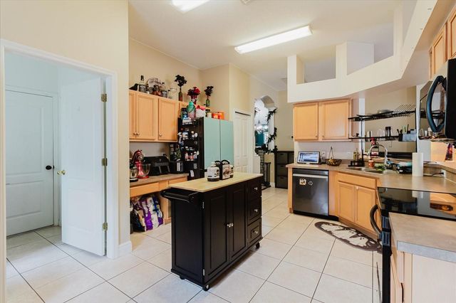9817 WHITE BARN WAY, Riverview, FL 33569