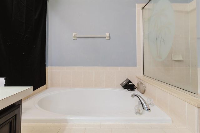9817 WHITE BARN WAY, Riverview, FL 33569