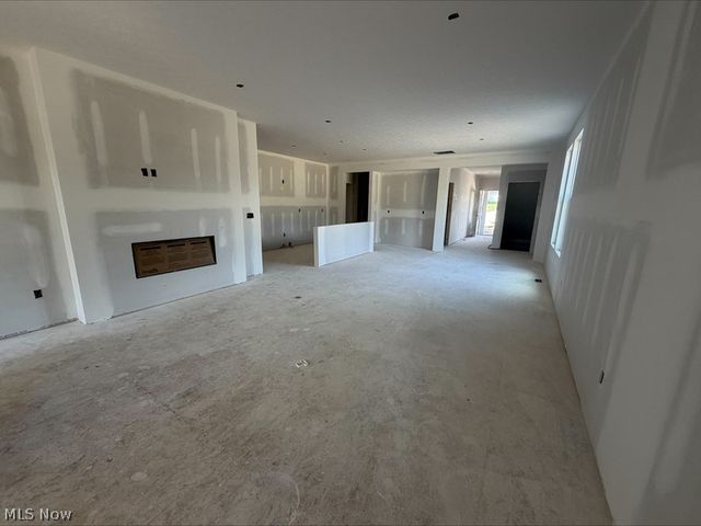 2073 Glenmont Drive, Brunswick, OH 44212