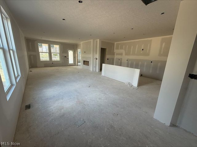 2073 Glenmont Drive, Brunswick, OH 44212