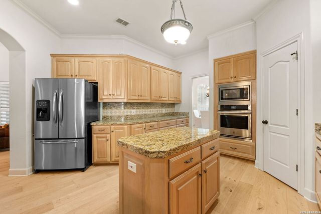 21 Worthsham Dr, San Antonio, TX 78257