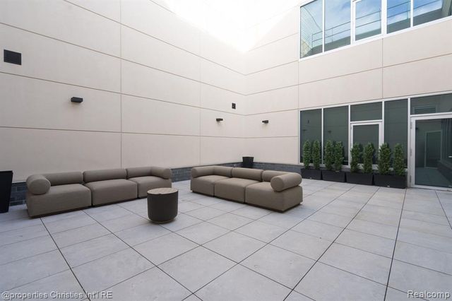 118 N Main Street 403, Royal Oak, MI 48067