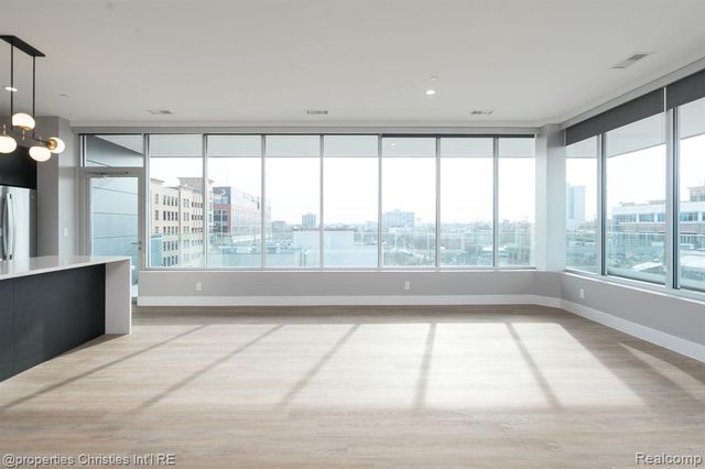 118 N Main Street 403, Royal Oak, MI 48067