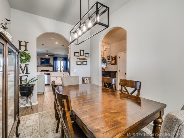 705 W 53rd Street, Sand Springs, OK 74063