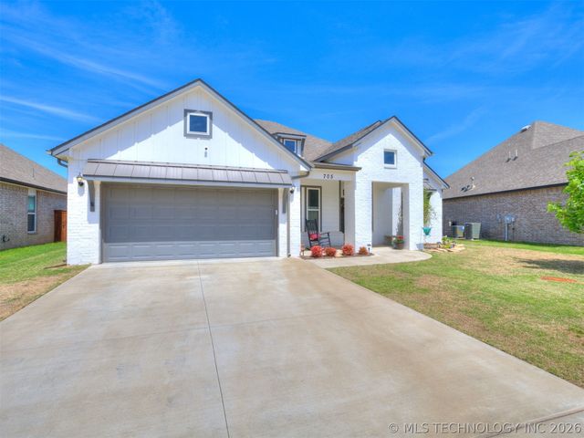 705 W 53rd Street, Sand Springs, OK 74063