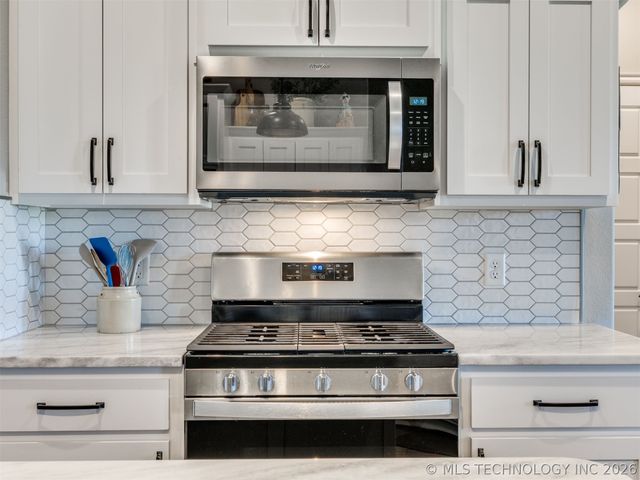 705 W 53rd Street, Sand Springs, OK 74063