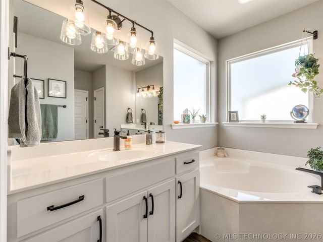 705 W 53rd Street, Sand Springs, OK 74063