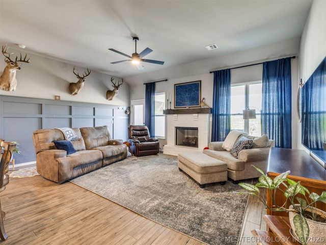 705 W 53rd Street, Sand Springs, OK 74063