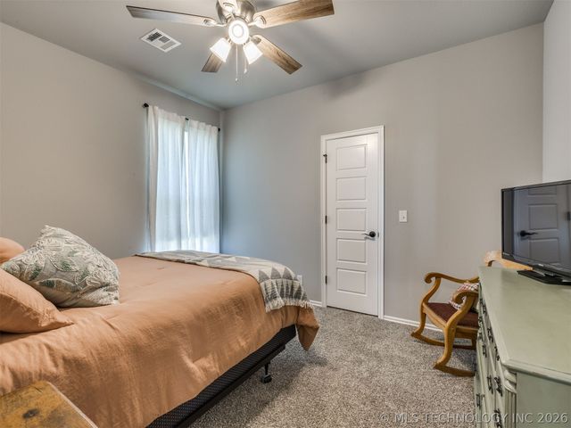 705 W 53rd Street, Sand Springs, OK 74063