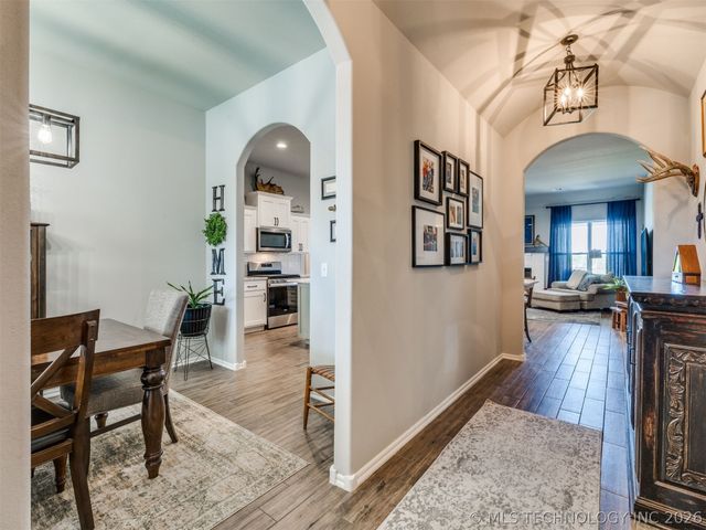 705 W 53rd Street, Sand Springs, OK 74063