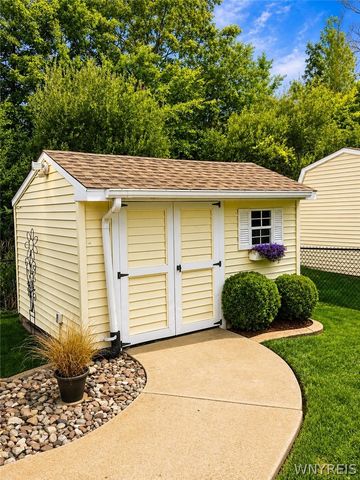 2645 Pinelake Drive, Wheatfield, NY 14304