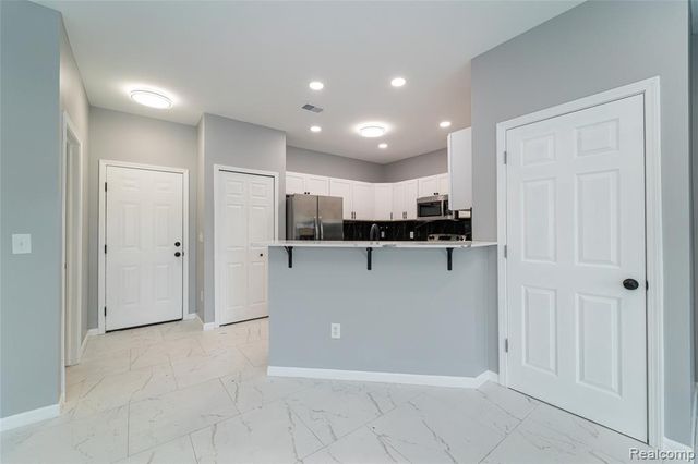 29987 Marigold Drive, Southfield, MI 48076