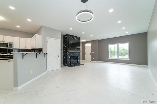 29987 Marigold Drive, Southfield, MI 48076