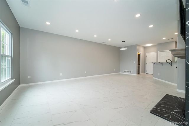 29987 Marigold Drive, Southfield, MI 48076