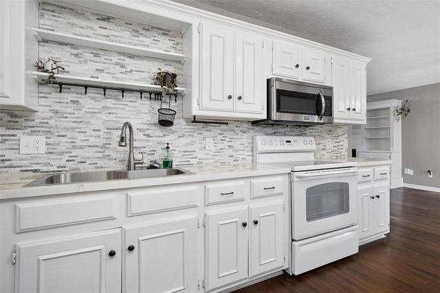216 Wilderness Drive, Norman, OK 73071