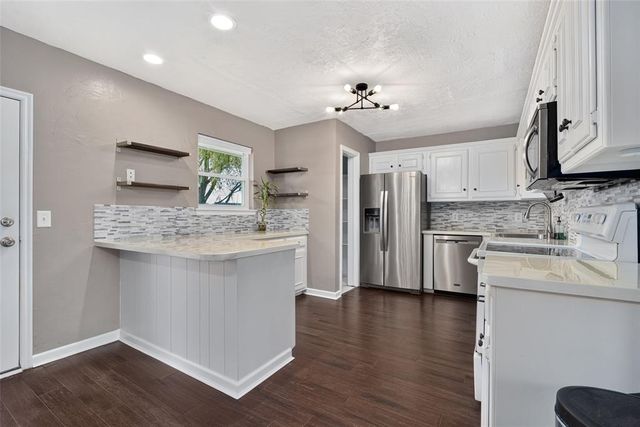 216 Wilderness Drive, Norman, OK 73071