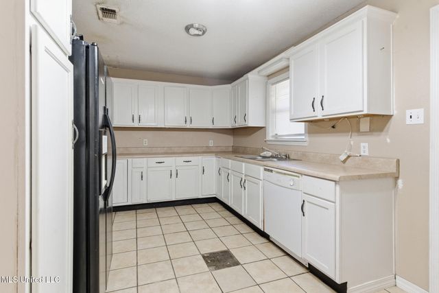8304 Austeria Street, Moss Point, MS 39562