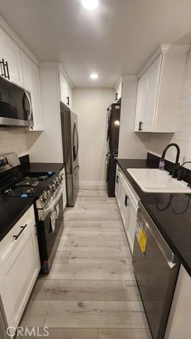 3219 Colorado, Santa Monica, CA 90404