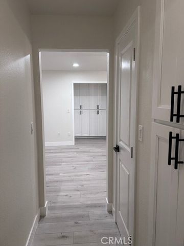 3219 Colorado, Santa Monica, CA 90404