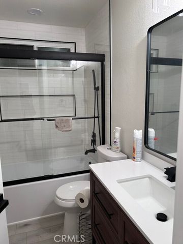 3219 Colorado, Santa Monica, CA 90404