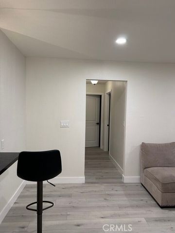 3219 Colorado, Santa Monica, CA 90404