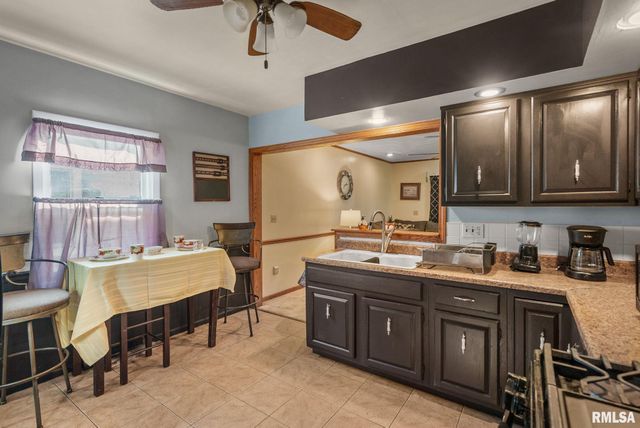 2022 43RD Street, Rock Island, IL 61201