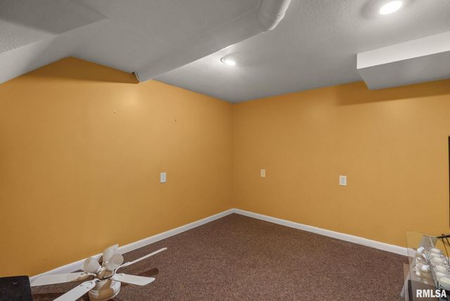 2022 43RD Street, Rock Island, IL 61201