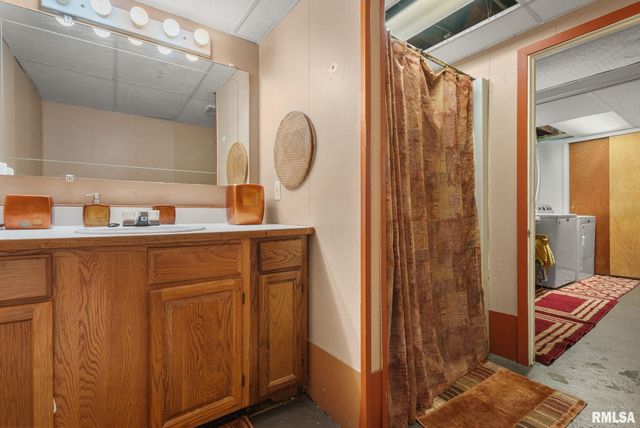 2022 43RD Street, Rock Island, IL 61201