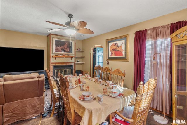 2022 43RD Street, Rock Island, IL 61201