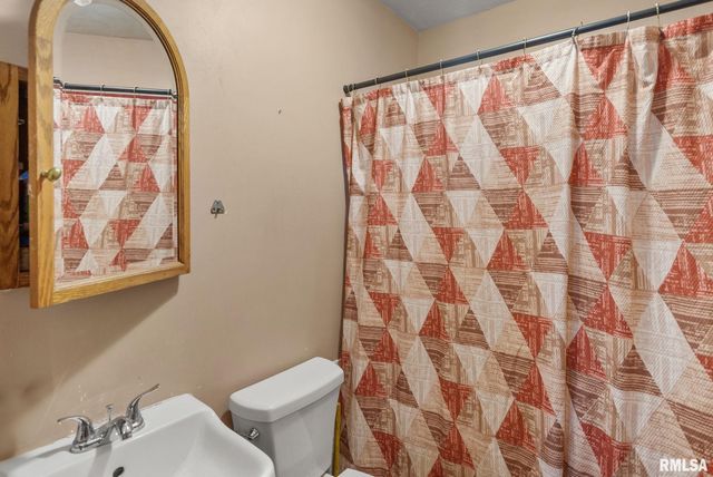 2022 43RD Street, Rock Island, IL 61201