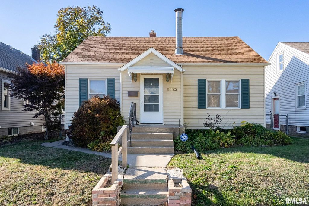 2022 43RD Street, Rock Island, IL 61201