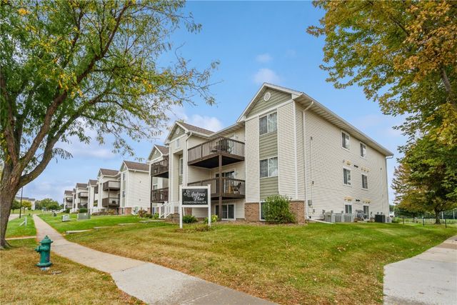 6410 Creekside Drive NE 1, Cedar Rapids, IA 52402