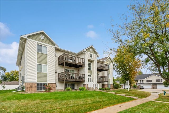 6410 Creekside Drive NE 1, Cedar Rapids, IA 52402