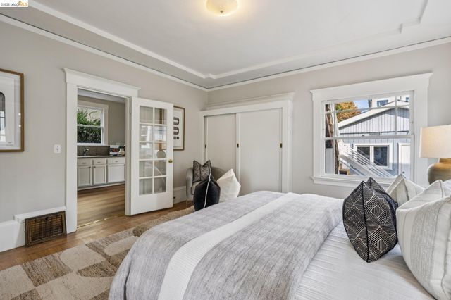 5552 Broadway, Oakland, CA 94618
