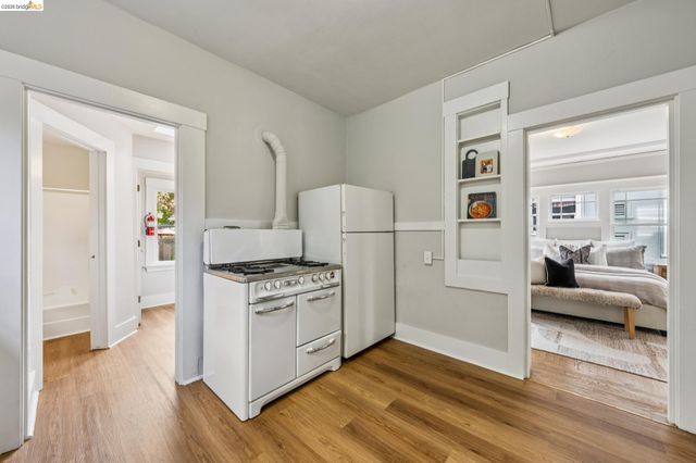 5552 Broadway, Oakland, CA 94618