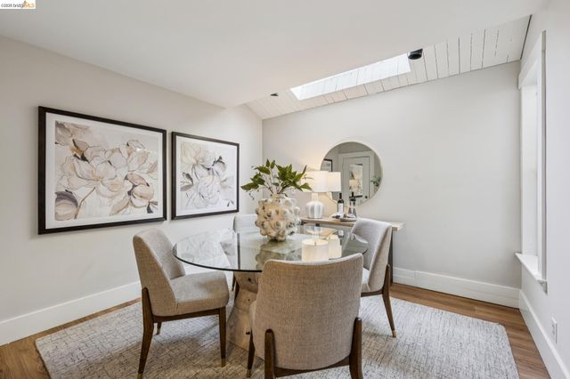 5552 Broadway, Oakland, CA 94618