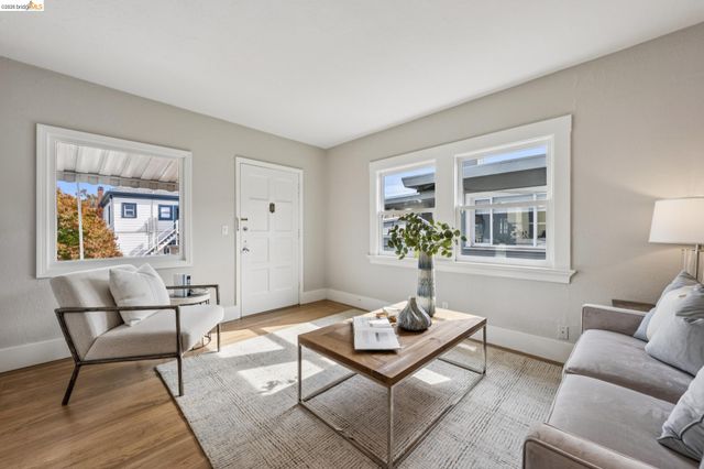 5552 Broadway, Oakland, CA 94618