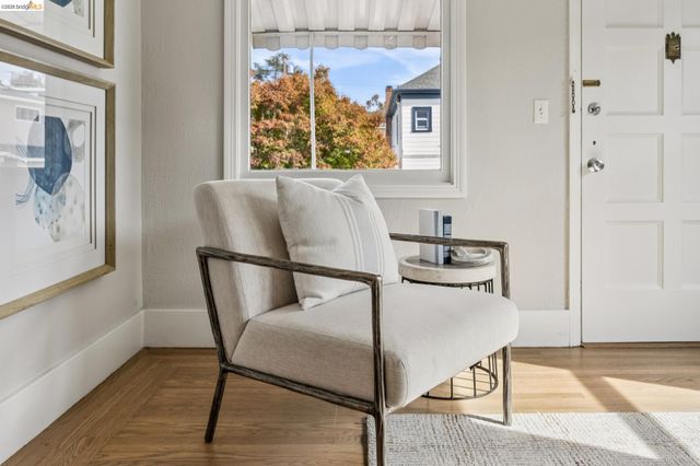 5552 Broadway, Oakland, CA 94618
