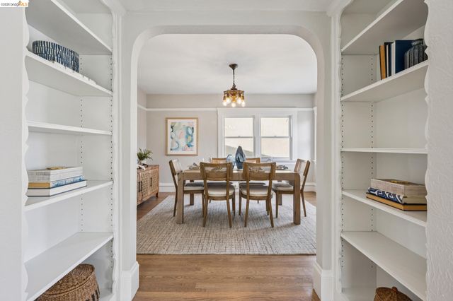 5552 Broadway, Oakland, CA 94618