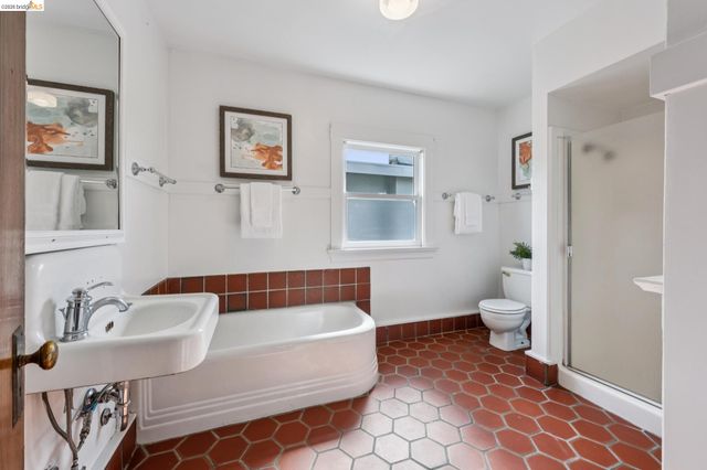 5552 Broadway, Oakland, CA 94618