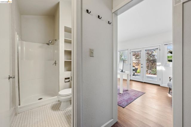 5552 Broadway, Oakland, CA 94618