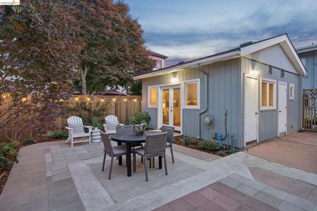 5552 Broadway, Oakland, CA 94618